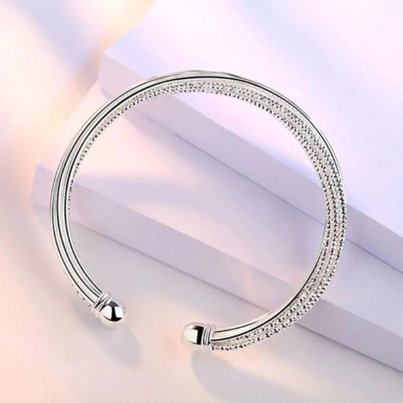 NEW 925 Sterling Silver Bangle Bracelet - Picture 4 of 5